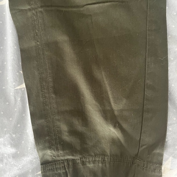 Green Loft Pants - Picture 4 of 4